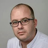 Шуман Али Трад, ортодонт