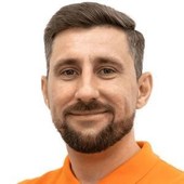 Палюта Иван Владимирович, стоматолог-терапевт