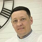 Макаров Илья Сергеевич, стоматолог-терапевт