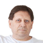 Суров Евгений Владимирович, стоматолог-терапевт