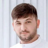 Халидов Салвар Алимзадаевич, стоматолог-терапевт