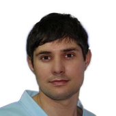 Лавренов Евгений Юрьевич, стоматолог-хирург