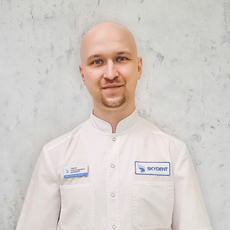 Маринич Сергей Александрович, стоматолог-терапевт