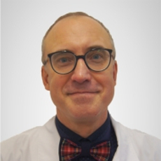 Батько Андрей Борисович, хирург