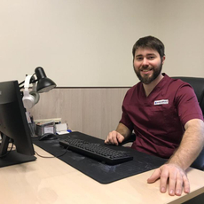 Бессонов Виталий Олегович, стоматолог-терапевт