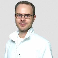 Крутов Виталий Алексеевич, стоматолог-терапевт