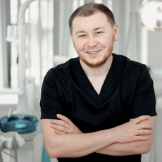 Хачуков Аслан Корнеевич, стоматолог-терапевт