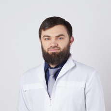 Гусенов Динислам Ахматпашаевич, офтальмолог