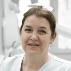 Токарь Оксана Анатольевна, стоматолог-терапевт