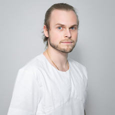 Хрыкин Владимир Олегович, стоматолог-терапевт