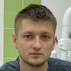Белянкин Олег Степанович, стоматолог-терапевт