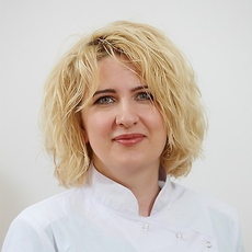 Комплектова Анна Александровна, стоматолог-терапевт