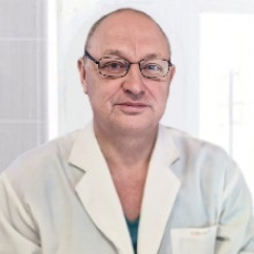 Емельянюк Олег Геннадьевич, хирург