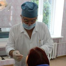 Султанов Руслан Аджиевич, стоматолог-хирург