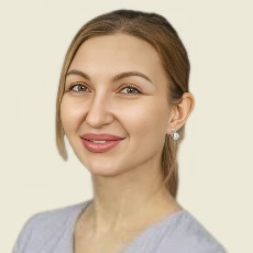 Сафонова Алина Рифкатовна, стоматолог-терапевт