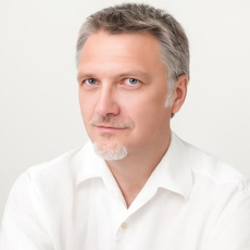 Земляницин Константин Валентинович, стоматолог-ортопед