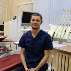 Логачев Антон Александрович, стоматолог-хирург