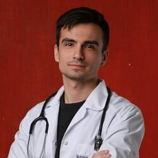 Саляхов Ренат Радикович, терапевт