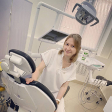 Бодина Елена Юрьевна, стоматолог-хирург