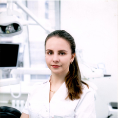 Пинзберг Алина Cергеевна, стоматолог-терапевт