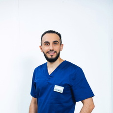 Петросян Ваге Эдикович, стоматолог-хирург