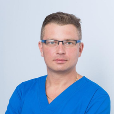 Лавренов Роман Александрович, стоматолог-терапевт