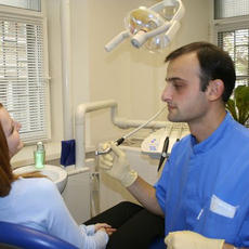 Моисеев Демис Григорьевич, стоматолог-терапевт