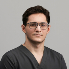 Афанасьев Максим Михайлович, стоматолог-хирург