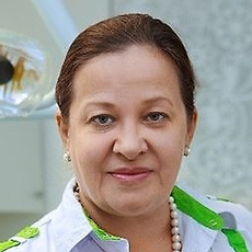 Виниченко Елена Леонидовна, стоматолог-хирург