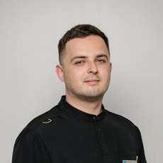 Парфенов Евгений Юрьевич, стоматолог-хирург