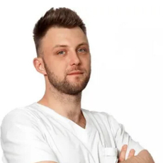 Ярошенко Никита Олегович, стоматолог-хирург