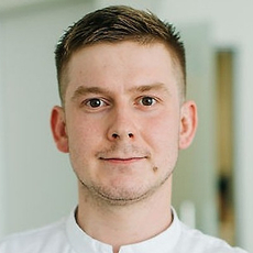 Суботников Георгий Вячеславович, стоматолог-терапевт