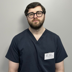 Тотиков Мурат Владимирович, стоматолог-терапевт