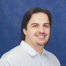 Макеев Дмитрий Сергеевич, стоматолог-терапевт