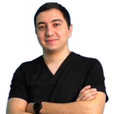 Мурадханов Георгий Георгиевич, стоматолог-терапевт