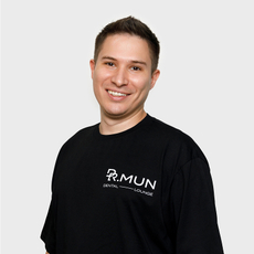 Бубнов Евгений Ильич, стоматолог-ортопед