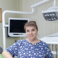 Дальнова Елена Николаевна, стоматолог-терапевт