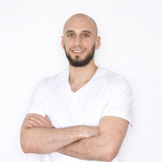 Каграманов Кирилл Эдуардович, стоматолог-терапевт