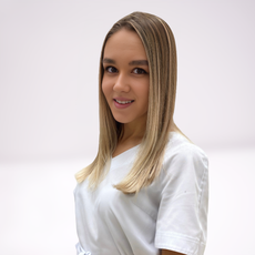 Клюкас Александра Евгеньевна, стоматолог-терапевт