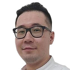 Сманалиев Арген Кынатбекович, стоматолог-терапевт