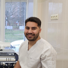 Назаров Давид Рустамович, стоматолог-терапевт