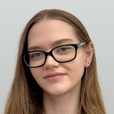 Нестеренко Вероника Юрьевна, стоматолог-хирург