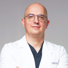 Головатинский Владимир Владимирович, пластический хирург