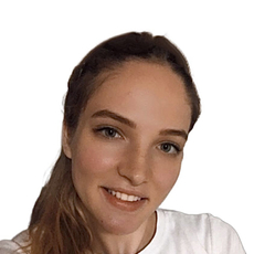 Колесникова Ксения Евгеньевна, стоматолог-хирург