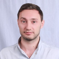 Калашников Роман Сергеевич, стоматолог-хирург