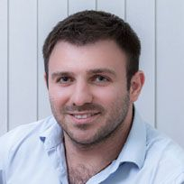 Амбалов Давид Казбекович, стоматолог-терапевт