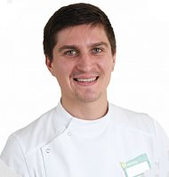 Николаев Василий Васильевич, стоматолог-хирург