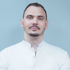 Гроза Егор Анатольевич, стоматолог-хирург