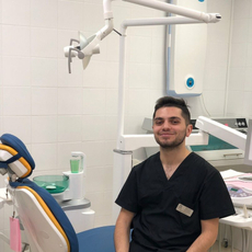 Мартинян Владимир Ваграмович, стоматолог-терапевт