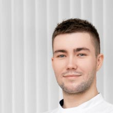 Качанов Максим Дмитриевич, стоматолог-терапевт